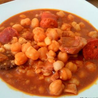 Callos De Cerdo Con Garbanzos (375 G.)