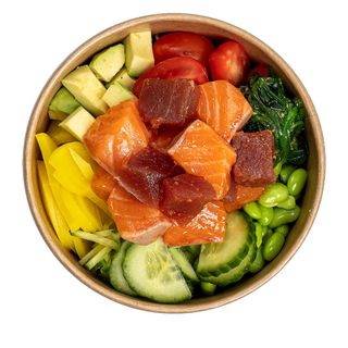 Poke bowl mix fish