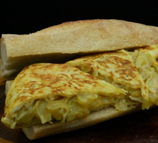 Bocadillo De Tortilla De Patatas