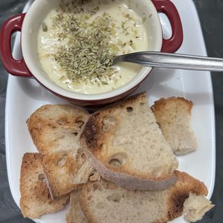 Queijo Derretido com Orégãos 