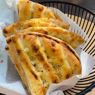 Pita greceasca cu usturoi 200g