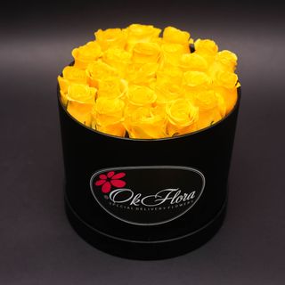 Cutie Medie Neagră cu Trandafiri Galbeni