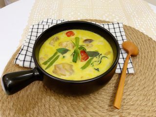 Curry Verde Con Pollo