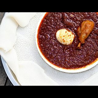 Doro Wot (Two drumsticks)