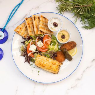 Plato combinado griego veggie