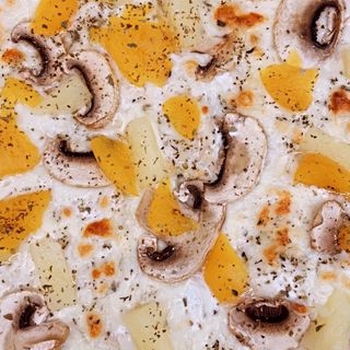 Pizza Galinha com Frutas