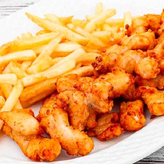 Lagrimitas De Pollo Y Patatas Fritas