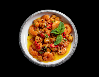 Креветки смажені з бейбі кукурудзою та манго