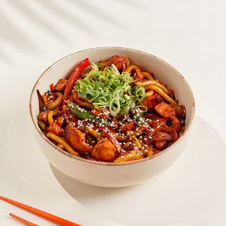 Wok udon cu pui in sos Teriyaki