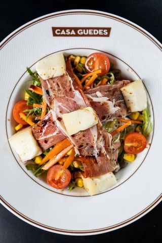 Salada Casa Guedes