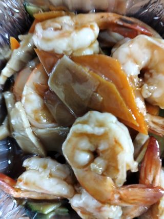 Gamberetti con verdure miste