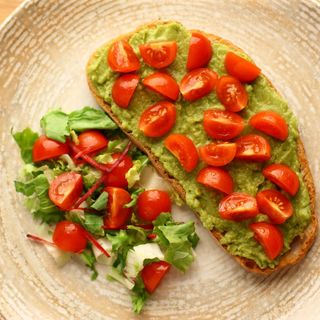 Bruschetta guacamole