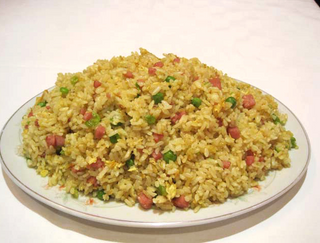 124. Ориз с къри, шунка и грах