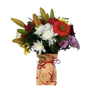 Ramo de Flor Variada + Cubo de Corazones 