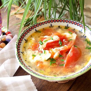 Soupe Aux Oeufs & Tomate