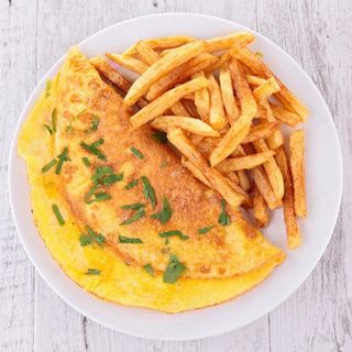 Omelete com Batatas Fritas