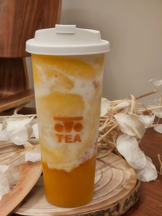 Leche De Coco Con Pomelo Y Mango Cremoso