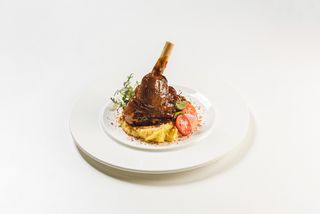 Томленая баранья рулька