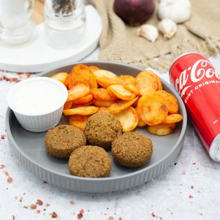 Falafel,Coca Cola