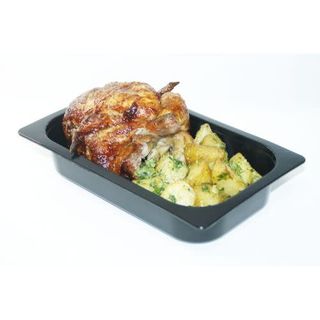 Pollo Asado Con Salsa Y Papas Fritas