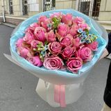 Букет з 25 троянд та оксипіталуму