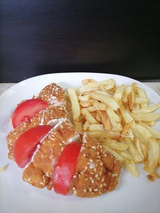 Пилешко роле със сирена (450гр)