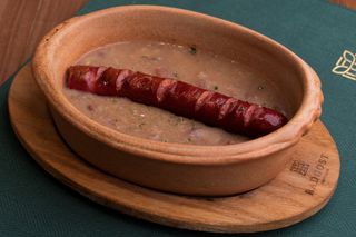 Čorbast pasulj sa kobasicom