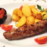 Едро кълцана наденица