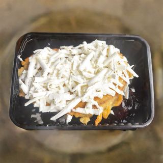 Пържени филийки със сирене и сладко от ягоди