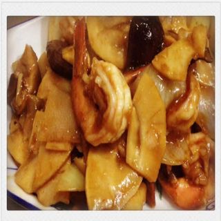 Gambas Con Setas Chinas Y Bambú