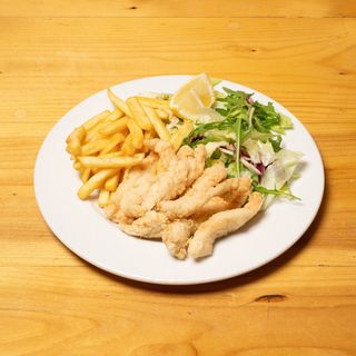 Pollo fritto con chips