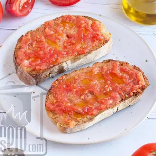 Pan con ajo y tomate 