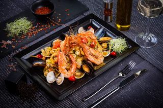 Tagliatelle cu fructe de mare