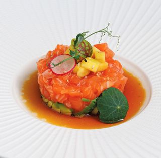 7 . Tartare salmone