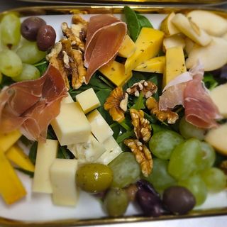 Mix Tapas (platou pt 2 persoane)