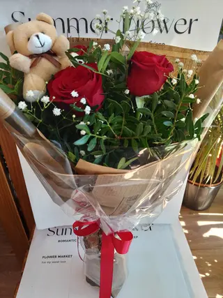 Tri Ruže i meda