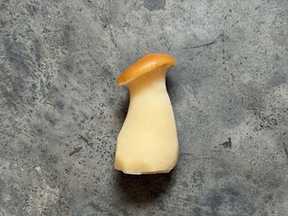 Свічка Гриб M