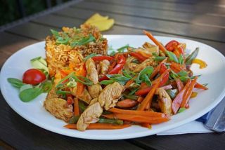 Pui Sichuan – cu orez                        