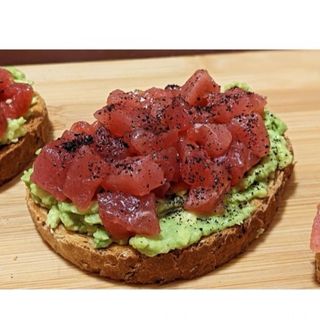Toast avocado tonno 1pezzo