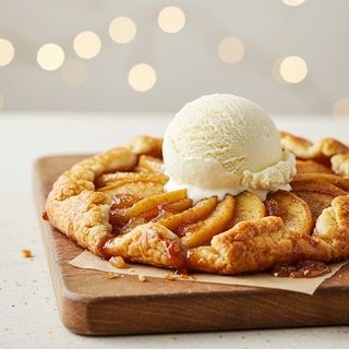 Apple Tart a La Mode