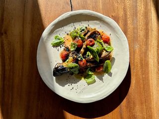 Berenjena Asada Con Tomatito De San Marzano Y Pesto