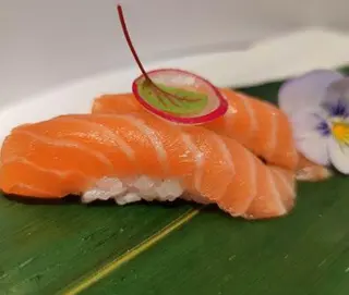 Nigiri salmone