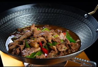小炒肉 Abanico de cerdo salteado ( picante suave)