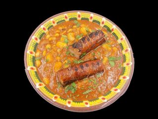 Iahnie de fasole cu carnati