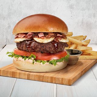 WHISKEY - GLAZE CABRA CHEESE BURGER 