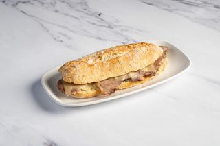 Bocadillo de Lomo Ibérico con Queso