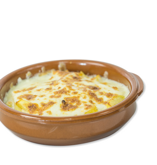 Patatas Fritas Con Queso Gratinado