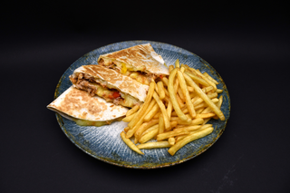 Combo Crispy Chicken Quesadilla+Cartofi Prajiti