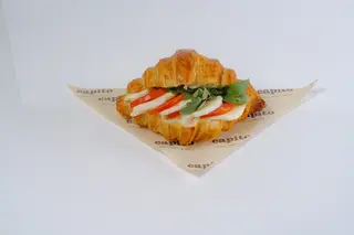 Круассан капрезе