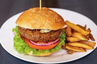 Delux orašasti burger